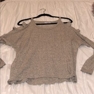 gray/creme cut out sleeve top